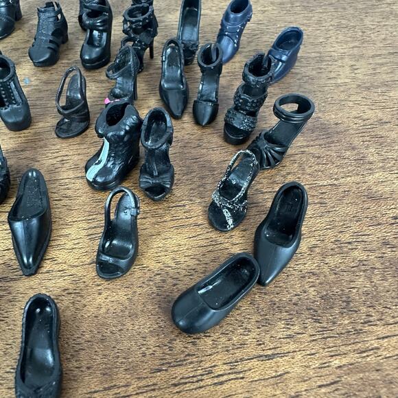 Large Lot of Barbie Doll Single Shoes All Black Heels Flats Skipper Stacey 54 PC - Picture 4 of 8